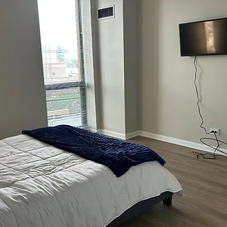 Cozy1 Bdrm Apartment Located In The Heart Of Downtown Oak Park By Glow & Explore